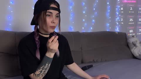 Snapshot of kittie_bear chatting on February 18, 8:03 pm Veronica online show from February 18, 8:03 pm