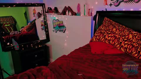 Snapshot of kittiepurry chatting on February 27, 7:30 am Kittie Purry online show from February 27, 7:30 am