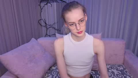 Kitty online show from June 9, 12:44 am
