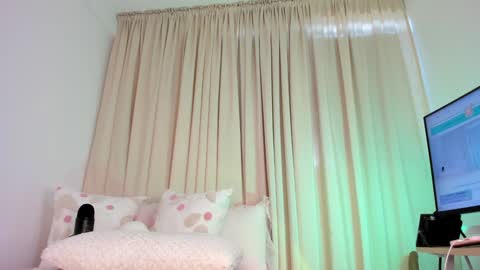 sophie online show from September 10, 5:14 pm