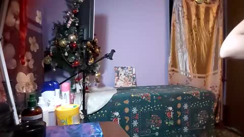 Kitti online show from December 22, 6:25 pm