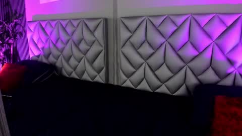   online show from October 10, 8:35 pm