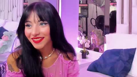 Snapshot of kitty_eliffe chatting on February 8, 9:57 pm kitty online show from February 8, 9:57 pm