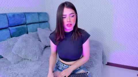 Kitty online show from December 19, 3:30 pm