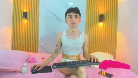 kitty_gill online show from December 27, 5:26 pm