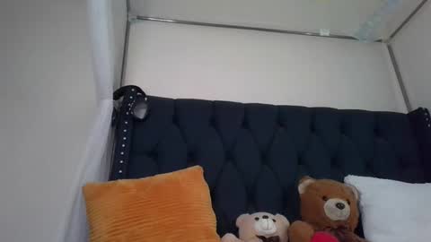 kitty_kerry online show from October 8, 12:44 pm