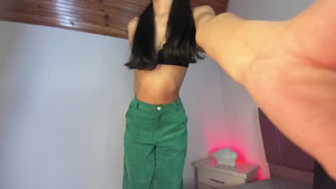 Snapshot of kitty_kryss chatting on September 16, 1:46 pm kitty_kryss online show from September 16, 1:46 pm