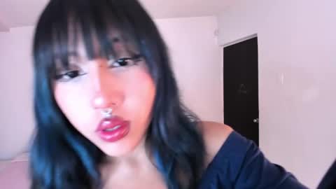 Snapshot of kitty_pam chatting on March 4, 9:51 am Kitty online show from March 4, 9:51 am