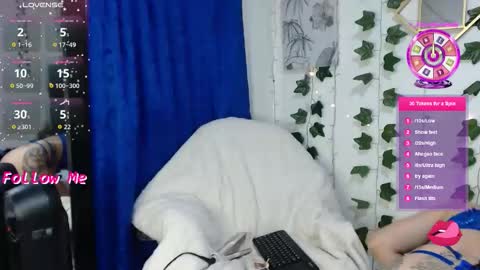 Kitty Saenz online show from November 20, 10:07 pm