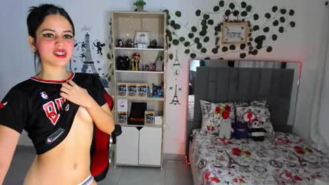Snapshot of kitty_scoot chatting on September 12, 2:13 am kitty_scoot online show from September 12, 2:13 am