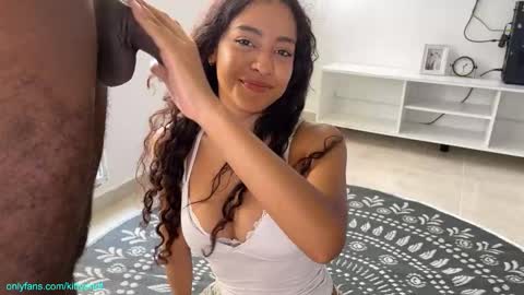 Kitty black hair 19 years Isa red hair18 years John 21 years online show from November 12, 8:55 pm