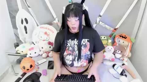 kittyhtx online show from October 31, 6:25 am