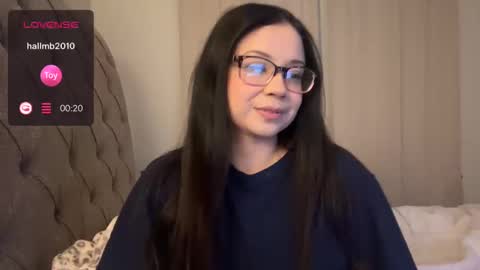 mia online show from December 30, 4:31 am