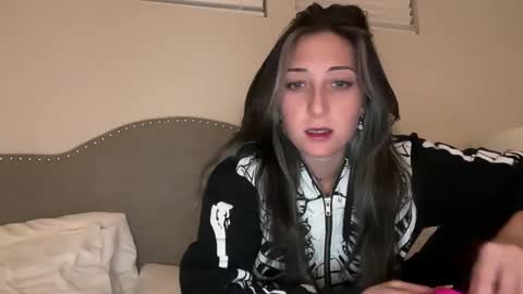 Snapshot of kittypurr79 chatting on December 20, 5:47 am kittypurr79 online show from December 20, 5:47 am
