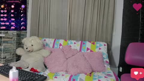 Snapshot of kittyqueen01 chatting on January 11, 3:23 am Tatiana Guerrero online show from January 11, 3:23 am