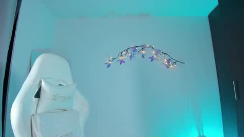 kitty online show from March 16, 5:44 am