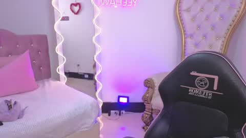 Kitty  online show from November 24, 7:12 pm