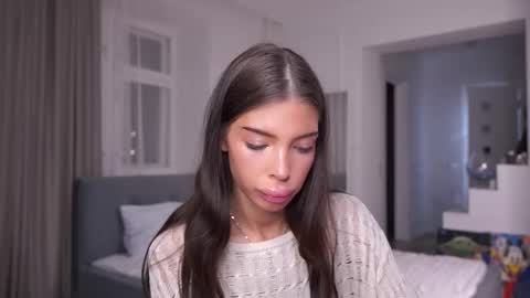 Alice online show from November 14, 6:21 pm