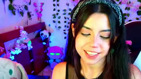 Kittyuwu  online show from October 17, 7:40 pm