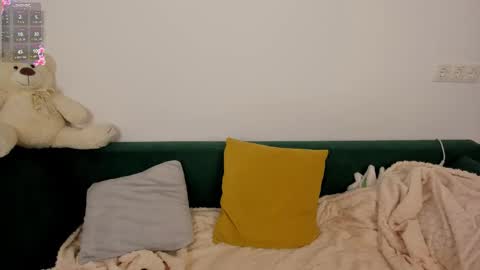 kittyy online show from December 1, 5:49 am