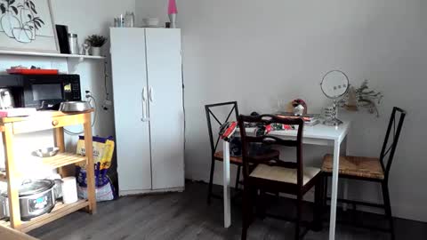 Kittyymaze online show from March 25, 12:45 pm