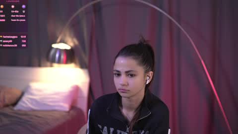 Snapshot of kity_paw chatting on February 23, 2:29 am Zendaya online show from February 23, 2:29 am