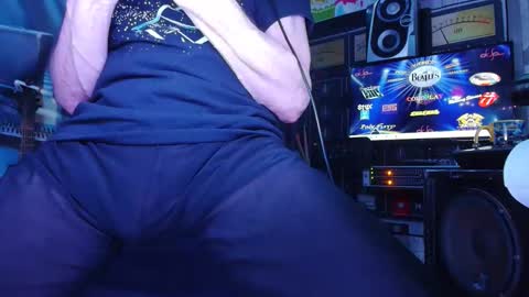 kiveuxmakeu online show from February 18, 6:41 pm