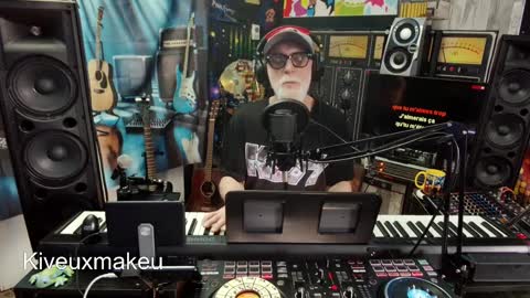 kiveuxmakeu online show from March 30, 5:35 pm