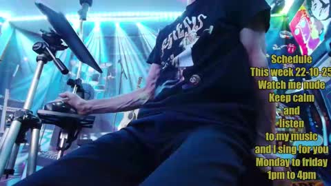 kiveuxmakeu online show from September 25, 4:03 pm