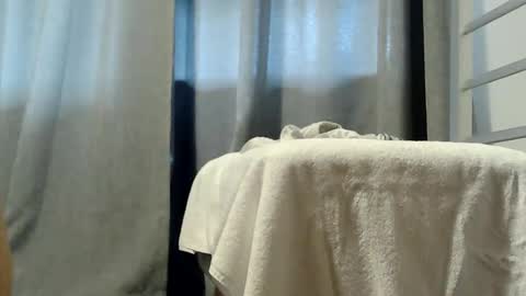 kiwibulge123 online show from March 3, 3:35 am