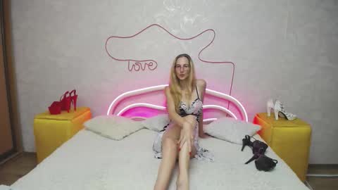 Klary online show from October 4, 2:15 pm