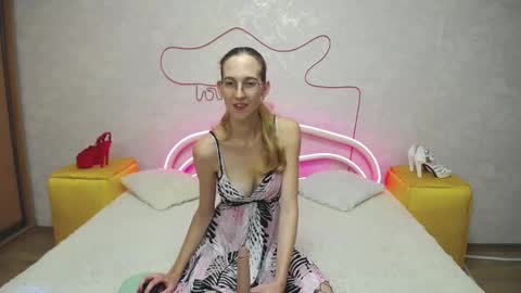 Klary online show from October 5, 2:24 pm