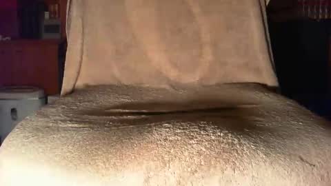 kledenn online show from October 10, 5:19 pm