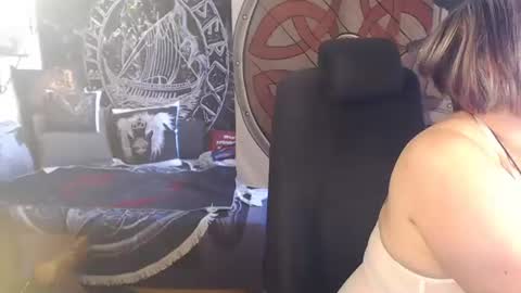 Michelle online show from April 24, 12:40 pm
