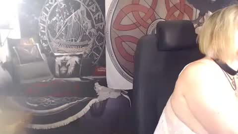 Snapshot of kleiner_teufel chatting on February 26, 4:38 pm Michelle online show from February 26, 4:38 pm