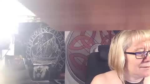Snapshot of kleiner_teufel chatting on February 14, 5:25 pm Michelle online show from February 14, 5:25 pm