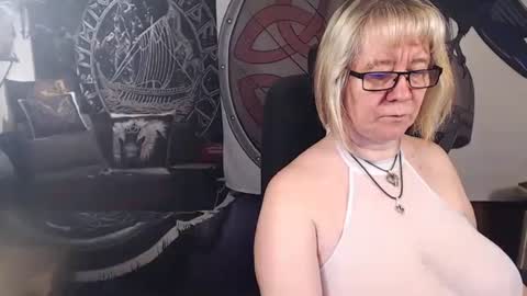 Snapshot of kleiner_teufel chatting on March 10, 5:18 pm Michelle online show from March 10, 5:18 pm