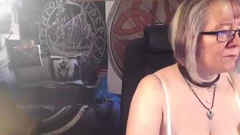 Michelle online show from May 17, 2:37 pm