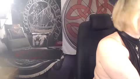 Snapshot of kleiner_teufel chatting on March 2, 5:01 am Michelle online show from March 2, 5:01 am