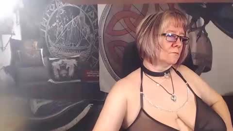 Michelle online show from November 25, 6:39 pm