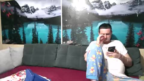 Kleosnow online show from April 2, 4:36 pm