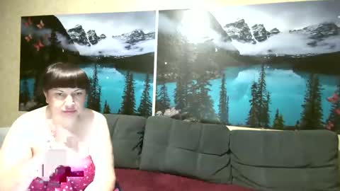 Kleosnow online show from May 19, 4:58 pm