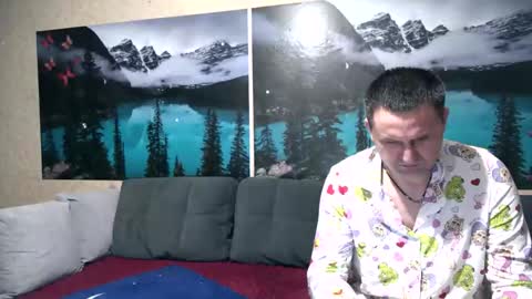 Kleosnow online show from April 29, 6:24 pm