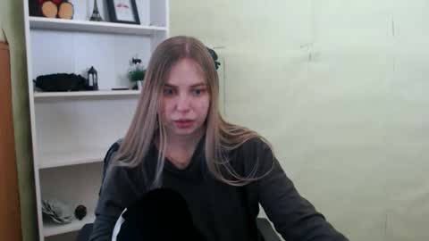 Snapshot of klerkarina chatting on February 12, 12:01 pm klerkarina online show from February 12, 12:01 pm