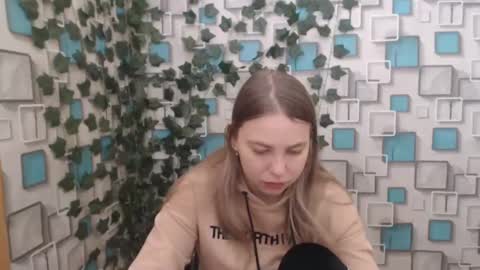 Snapshot of klerkarina chatting on March 2, 5:54 am klerkarina online show from March 2, 5:54 am
