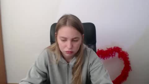 klerkarina online show from October 26, 5:52 am