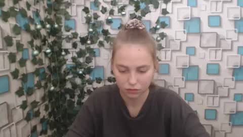 Snapshot of klerkarina chatting on January 10, 7:57 am klerkarina online show from January 10, 7:57 am