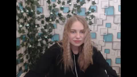 Snapshot of klerkarina chatting on January 11, 8:43 am klerkarina online show from January 11, 8:43 am