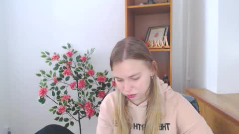 klerkarina online show from October 27, 6:24 am