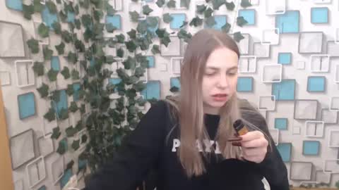 Snapshot of klerkarina chatting on March 3, 6:04 am klerkarina online show from March 3, 6:04 am